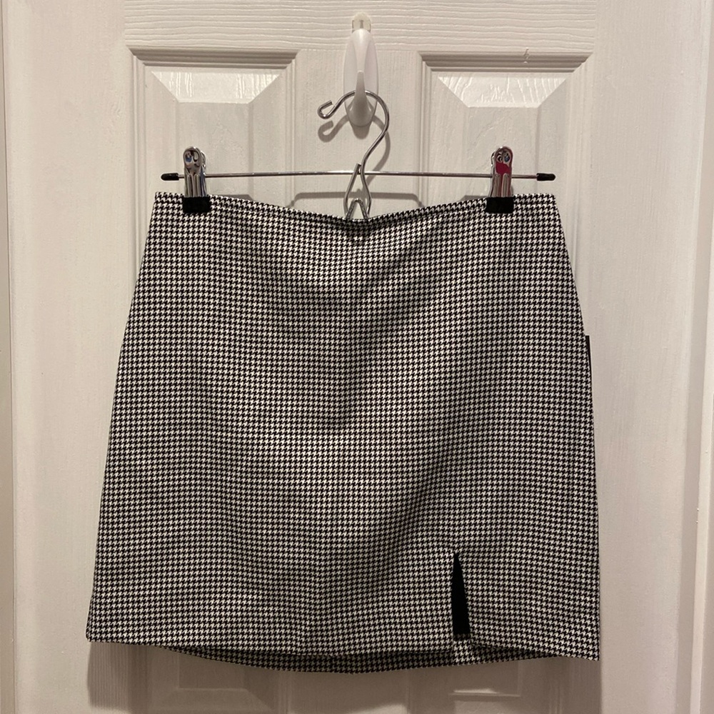 NWT Forever 21 Houndstooth Black White Split Hem Skirt